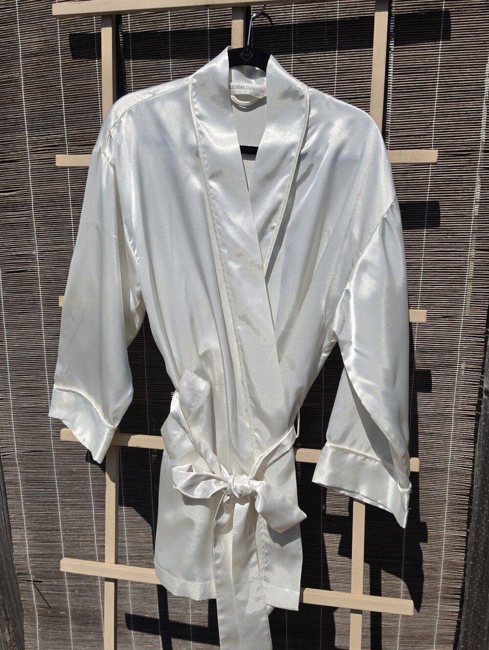 Victoria's Secret White Silky Kimono Robe Short